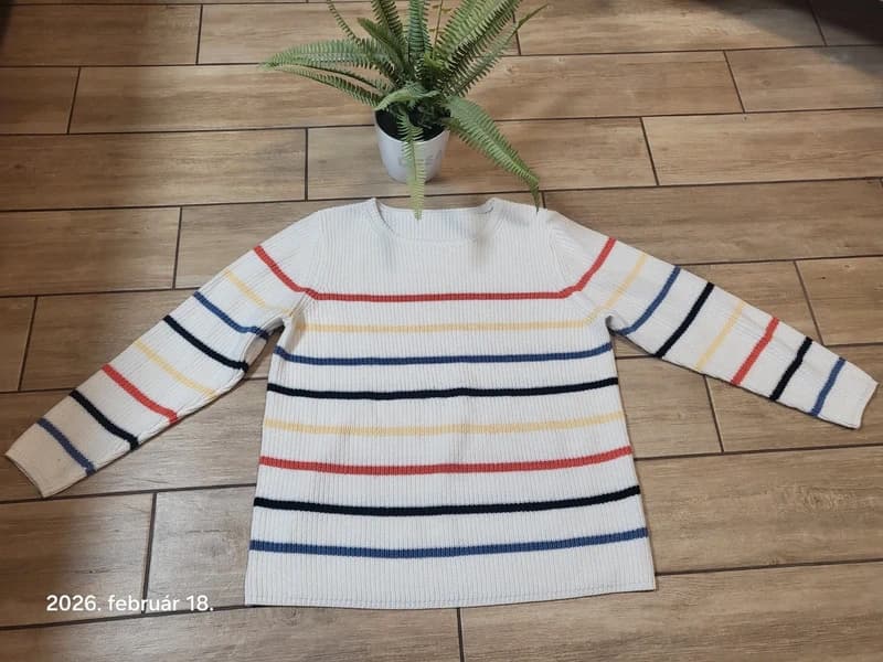 Flat-lay clothing photography — common low-quality alternative to model photos